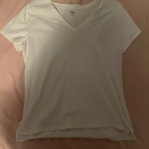 a.n.a Women's Classic White V-Neck Tee